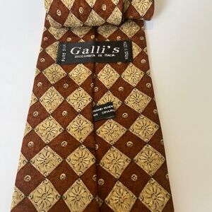 Brown and Cream Patterned Tie